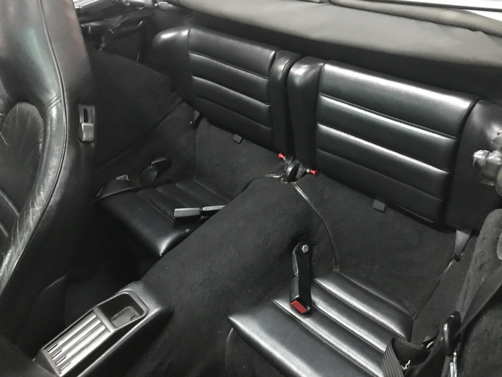 VINCENT MOTORS CO. LTD. Porsche 964 conv