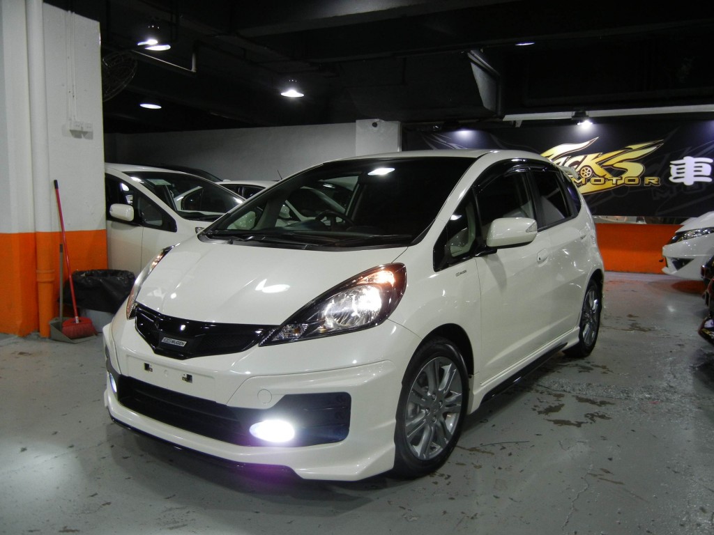 Honda fit ge6 фото