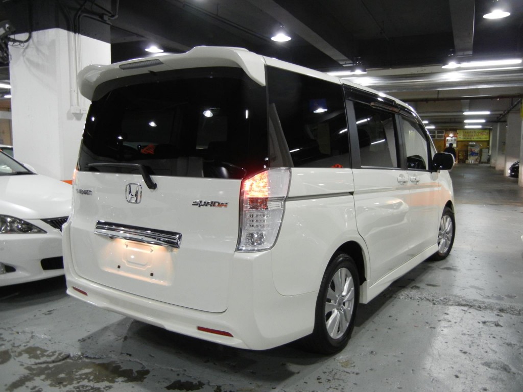 Honda stepwgn rk5