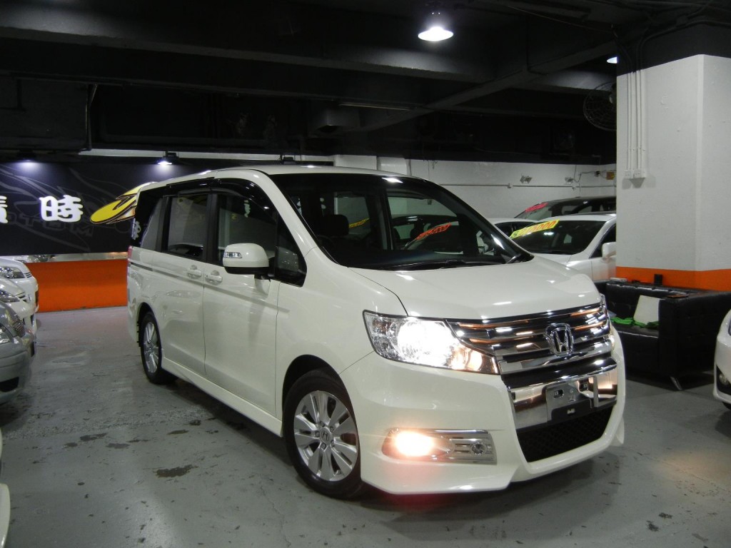 Honda stepwgn rk5