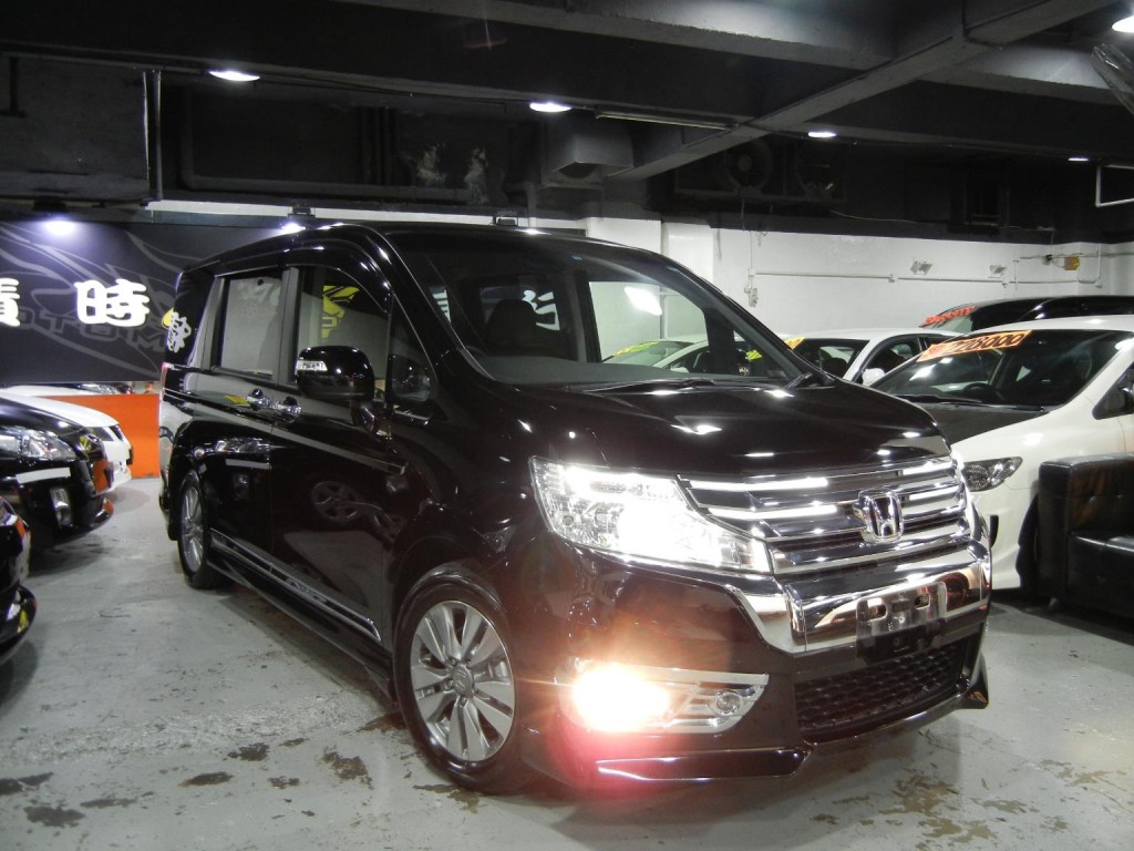 Honda stepwgn rk5