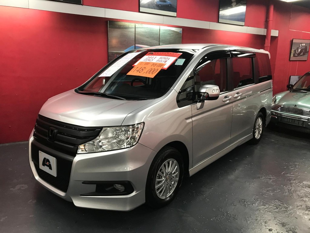 Honda stepwgn 2014
